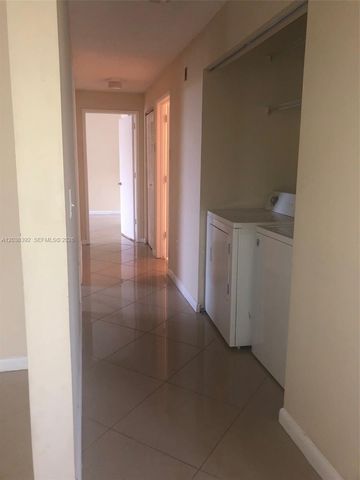 6992 SW 39th Street I101, Davie, FL 33314