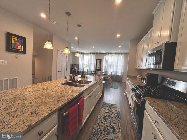 147 BURKWOOD TER, Lake Frederick, VA 22630