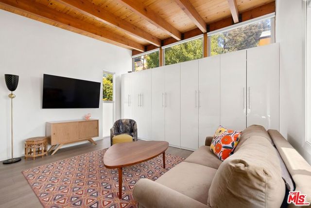 2509 Greenvalley Road, Los Angeles, CA 90046