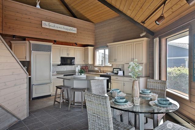 795 Fort Ebey Road, Coupeville, WA 98239