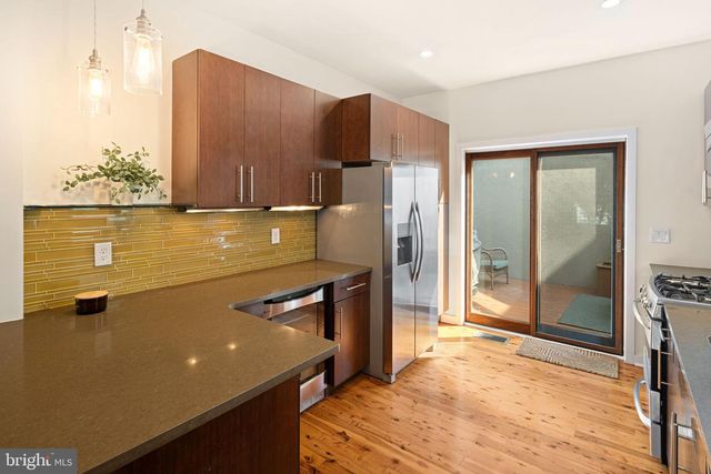 1245 E COLUMBIA AVE, Philadelphia, PA 19125