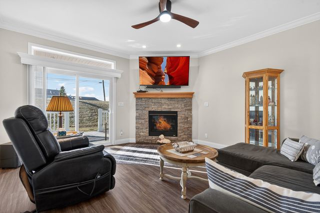 169 Hialeah Lane, Grayslake, IL 60030