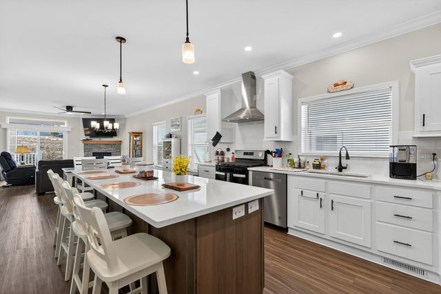 169 Hialeah Lane, Grayslake, IL 60030