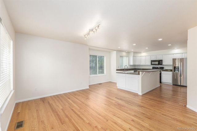 8825 Fairview Oaks Place, Lone Tree, CO 80124