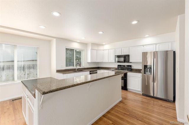 8825 Fairview Oaks Place, Lone Tree, CO 80124