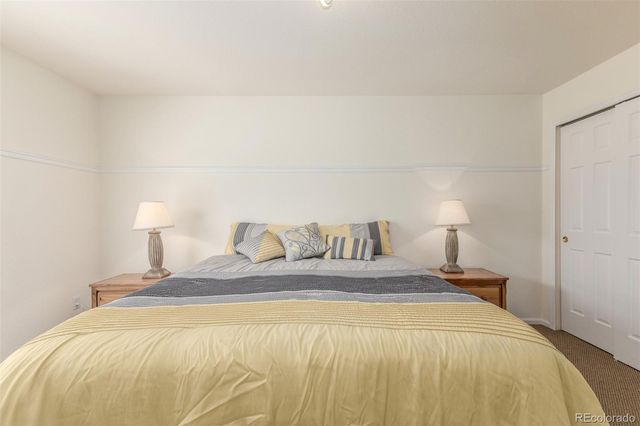 8825 Fairview Oaks Place, Lone Tree, CO 80124