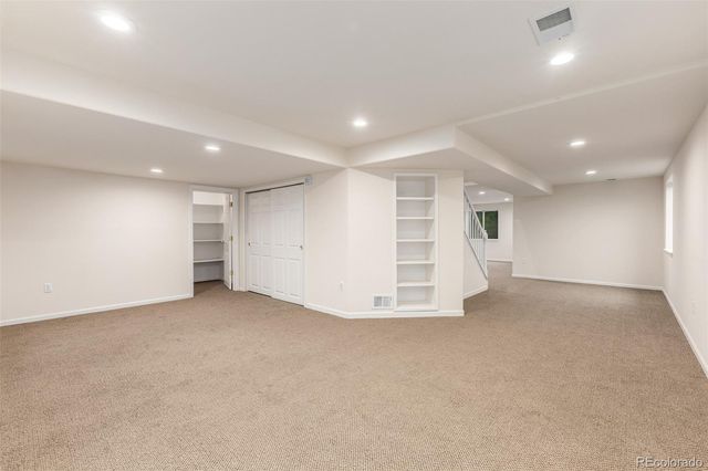 8825 Fairview Oaks Place, Lone Tree, CO 80124