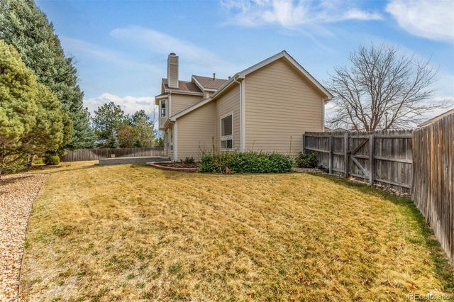 8825 Fairview Oaks Place, Lone Tree, CO 80124