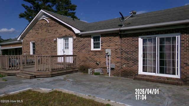 207 N Kennedy Street, Beulaville, NC 28518