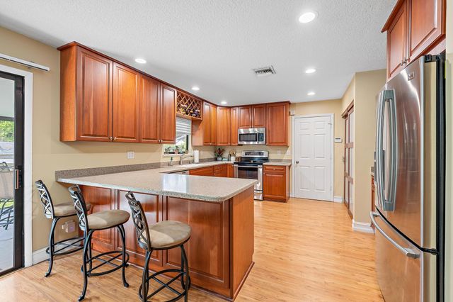 9090 Palladium Place, Lake Worth, FL 33467