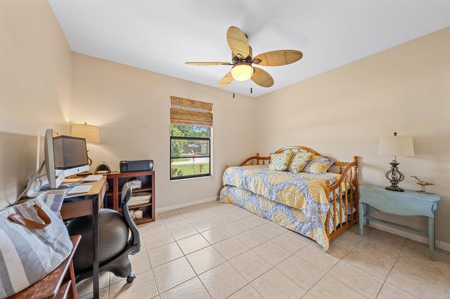9090 Palladium Place, Lake Worth, FL 33467