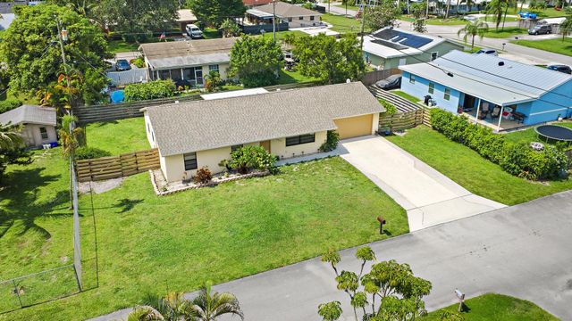 9090 Palladium Place, Lake Worth, FL 33467