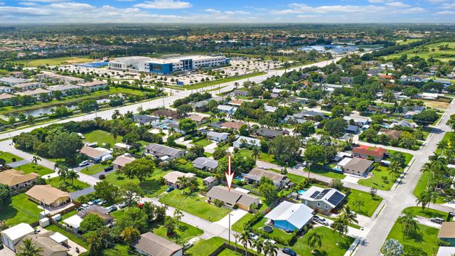 9090 Palladium Place, Lake Worth, FL 33467