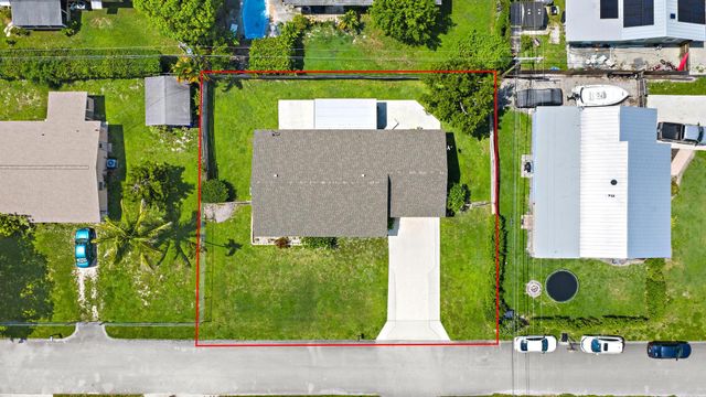 9090 Palladium Place, Lake Worth, FL 33467
