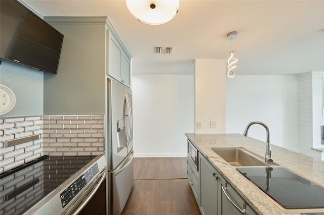 801 River Road E-111, Montgomery, TX 77356