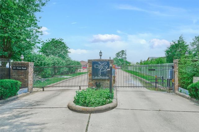 801 River Road E-111, Montgomery, TX 77356