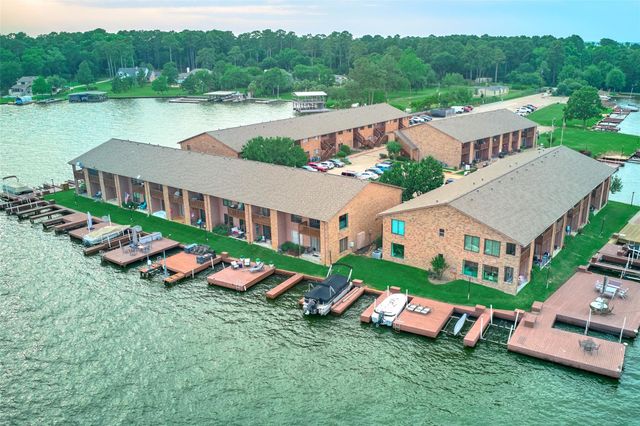 801 River Road E-111, Montgomery, TX 77356