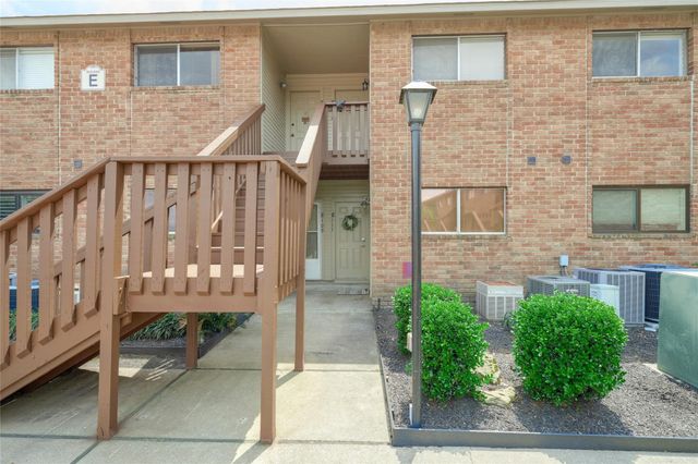 801 River Road E-111, Montgomery, TX 77356