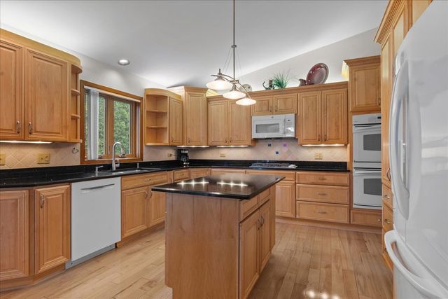 1123 Breckenridge Avenue, Lake Forest, IL 60045