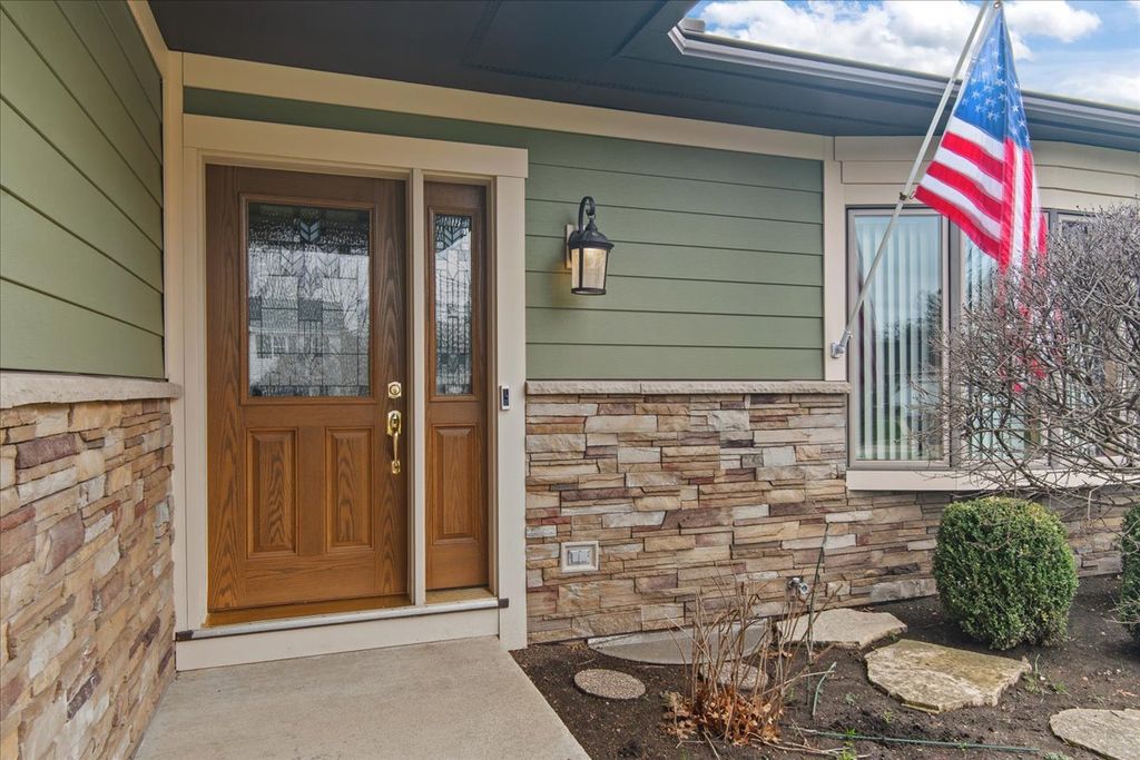 1123 Breckenridge Avenue, Lake Forest, IL 60045