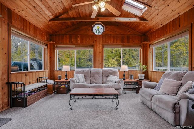 84 Ulster Avenue, Esopus, NY 12487