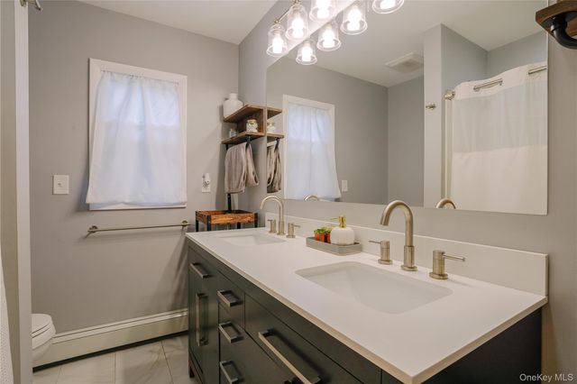 84 Ulster Avenue, Esopus, NY 12487