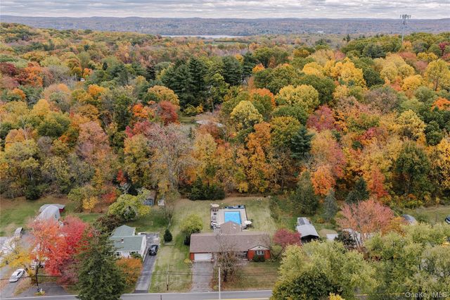 84 Ulster Avenue, Esopus, NY 12487