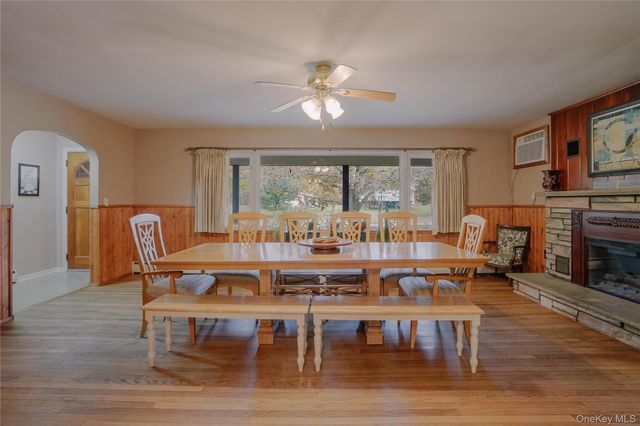 84 Ulster Avenue, Esopus, NY 12487