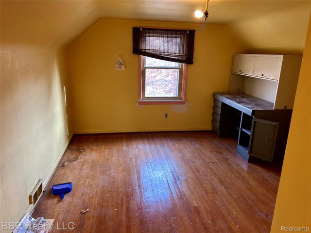 1989 Will Carleton, Huron Charter Township, MI 48134