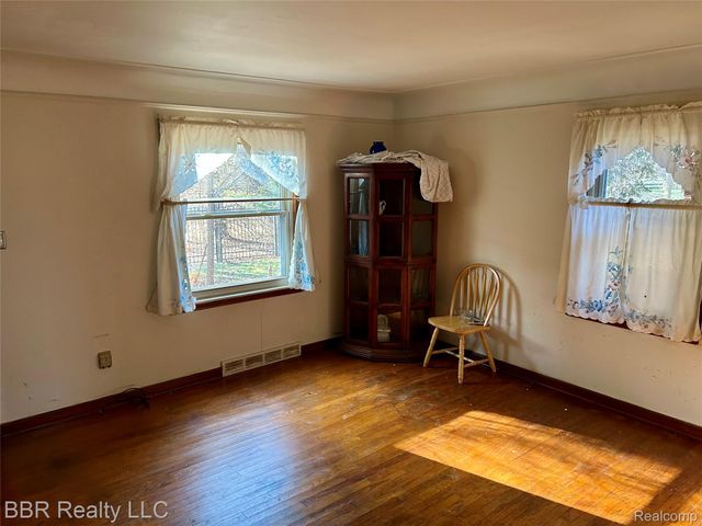 1989 Will Carleton, Huron Charter Township, MI 48134