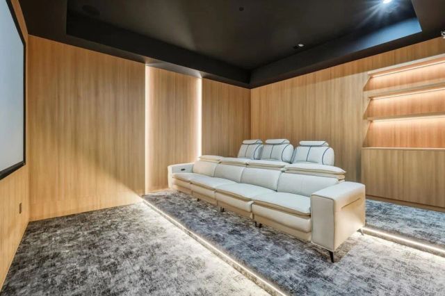 824 N Curson Avenue, Los Angeles, CA 90046