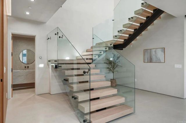 824 N Curson Avenue, Los Angeles, CA 90046