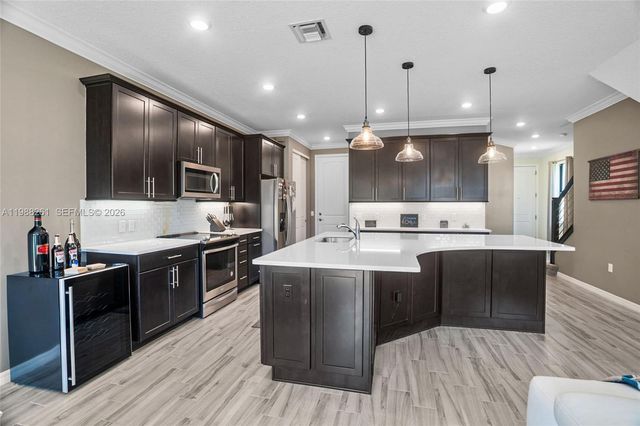 8240 Tailshot Court, Lake Worth, FL 33467
