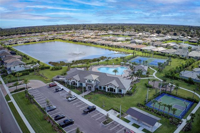 8240 Tailshot Court, Lake Worth, FL 33467