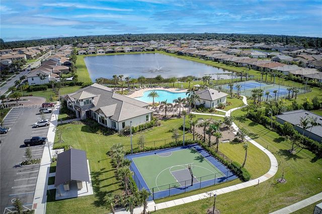 8240 Tailshot Court, Lake Worth, FL 33467