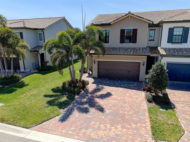 8240 Tailshot Court, Lake Worth, FL 33467