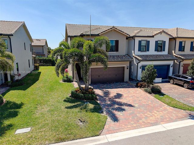 8240 Tailshot Court, Lake Worth, FL 33467