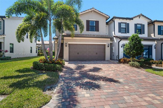 8240 Tailshot Court, Lake Worth, FL 33467