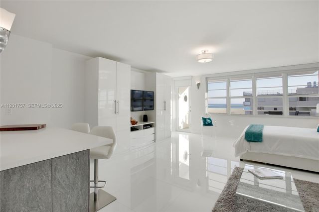 100 Lincoln Road 940, Miami Beach, FL 33139