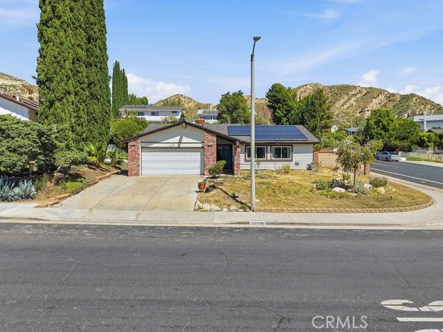 29223 Flowerpark Drive, Canyon Country (santa Clarita), CA 91387