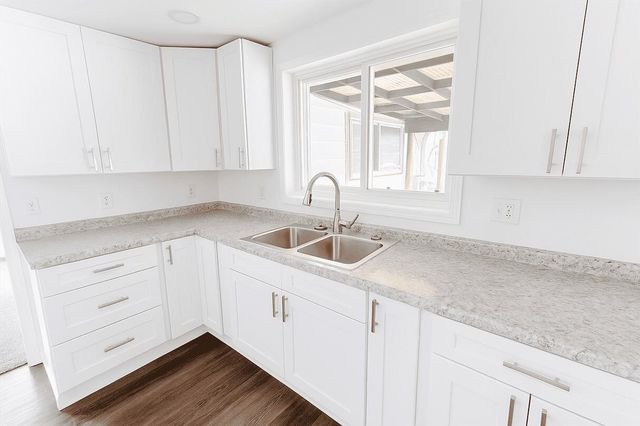 31195 Merriman Place, Romulus, MI 48174