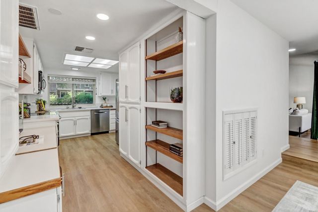 7052 San Jacinto Ct, Citrus Heights, CA 95621