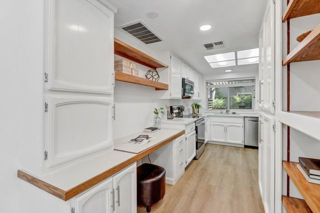 7052 San Jacinto Ct, Citrus Heights, CA 95621
