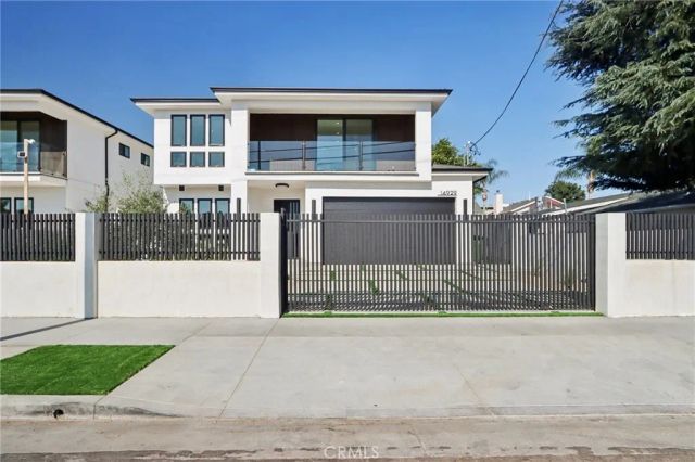 14929 Vose Street, Van Nuys, CA 91405