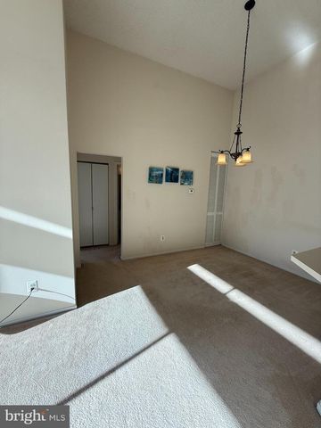 11703-B SUMMERCHASE CIR, Reston, VA 20194