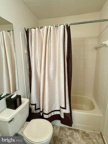 11703-B SUMMERCHASE CIR, Reston, VA 20194