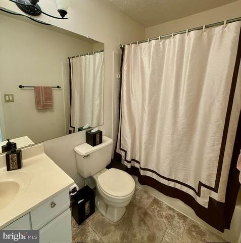 11703-B SUMMERCHASE CIR, Reston, VA 20194