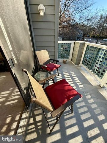 11703-B SUMMERCHASE CIR, Reston, VA 20194