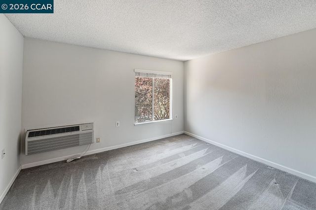 1312 Skycrest Dr 1, Walnut Creek, CA 94595