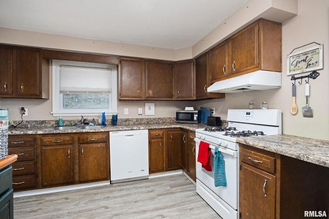 152 PEKIN Avenue, East Peoria, IL 61611